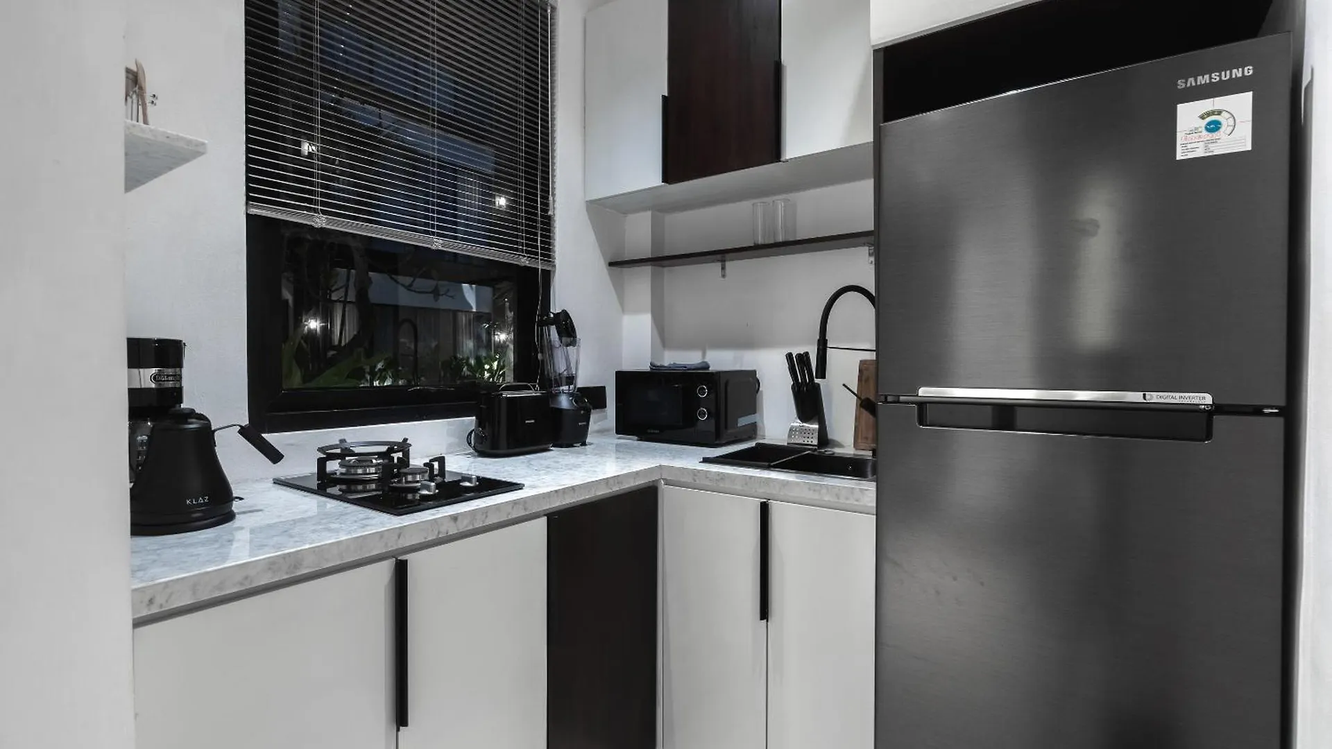 Sebelas Appartments By Evdekimi - The Residence With Authentic Cafe In Ubud Center - Long Stay Extras Indonesien