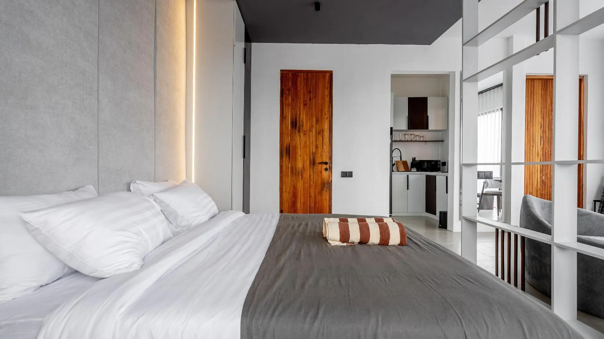 Sebelas Appartments By Evdekimi - The Residence With Authentic Cafe In Ubud Center - Long Stay Extras דירה אובוד